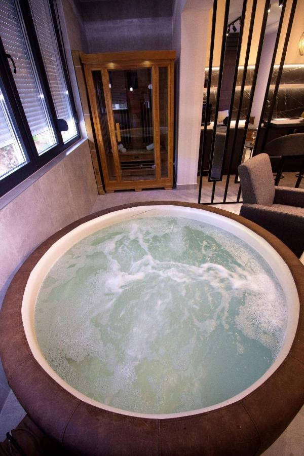 Jacuzzi Sauna Selfcheckin Mystic Mostar Bagian luar foto